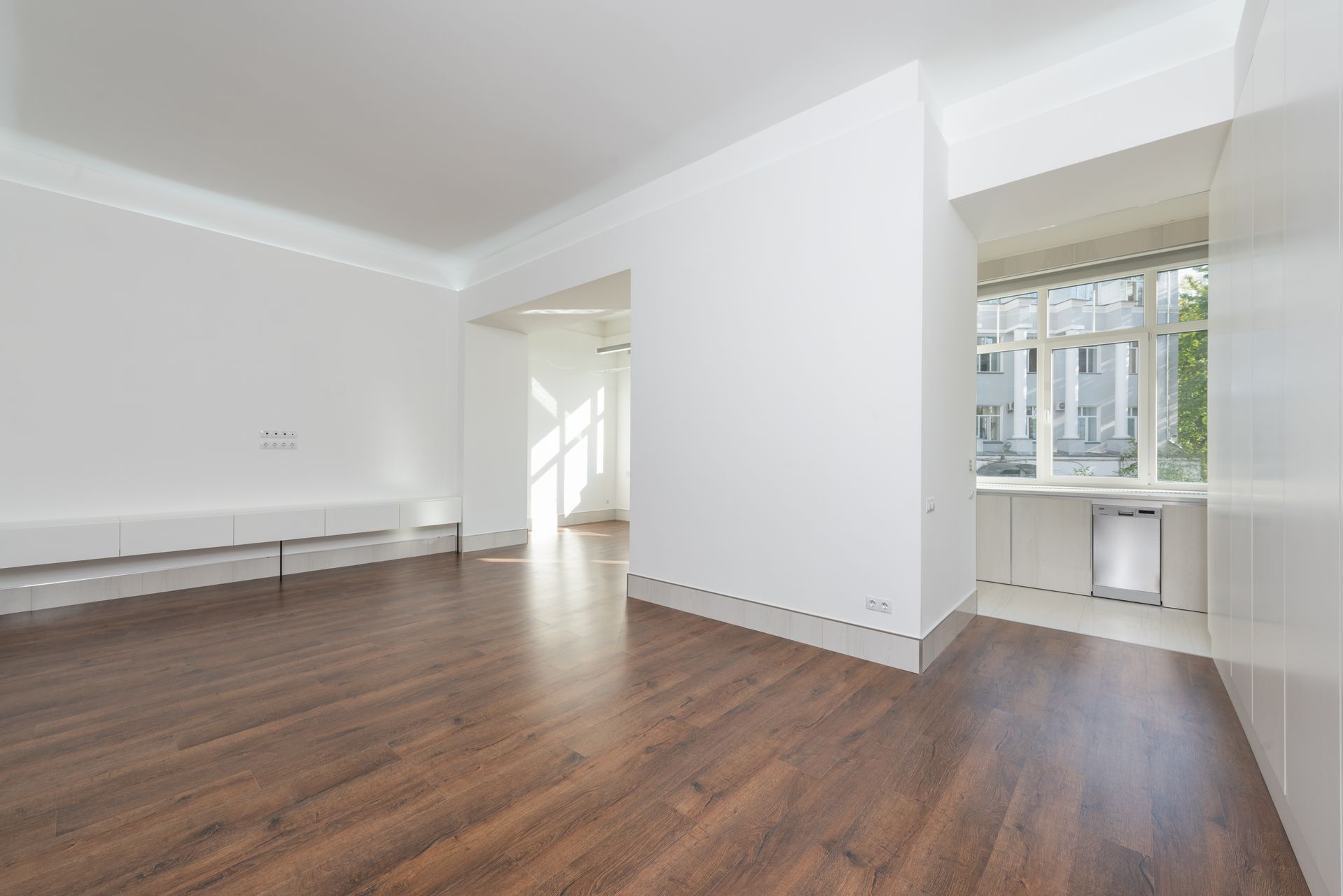 Fertig gestalteter Wohnraum nach dem Feinschliff